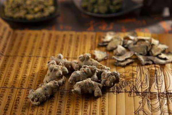 <a href='https://www.lvbad.com/yaocaizhongzi/2365.html' target='_blank'>三七</a>2.jpeg